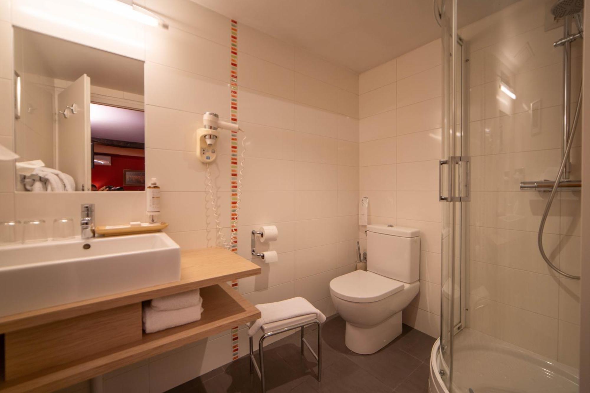 Hotel Wilson - Teritoria Діжон Екстер'єр фото